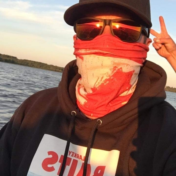 Meet your Posher, Chris - Picture 2 of 2